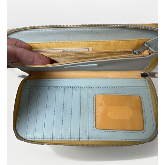 LOUNGEFLY POKEMON STARTERS WALLET Charmander, Bulbasaur, Squirtle - Picture 7 of 10